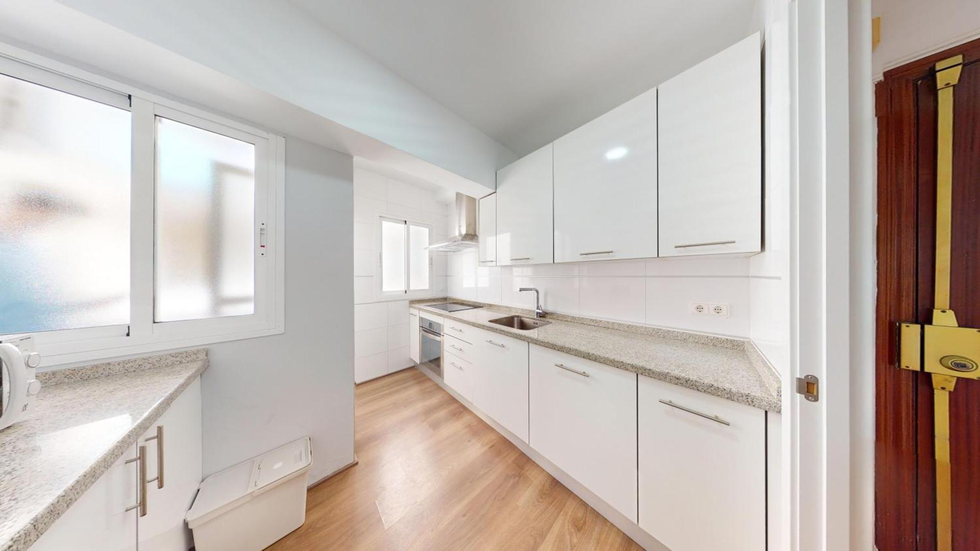 Primera Linea De Playa En Apartament